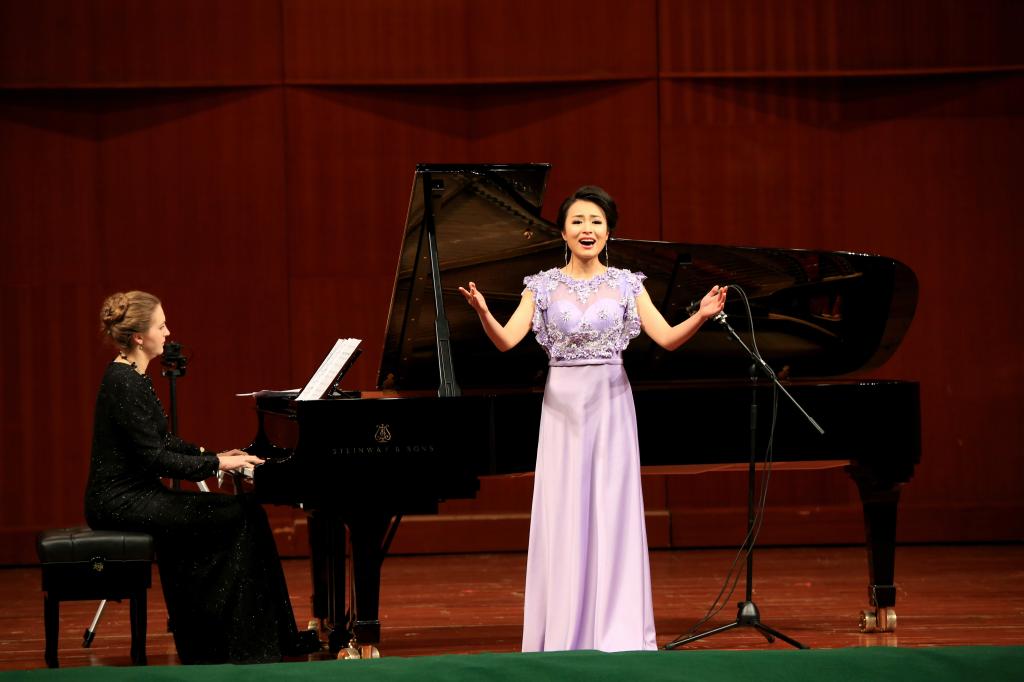 学校党委书记饶卫出席音乐舞蹈学院戴静硕士毕