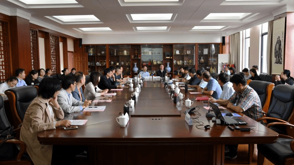 开学在即，校领导班子成员分赴各单位调研