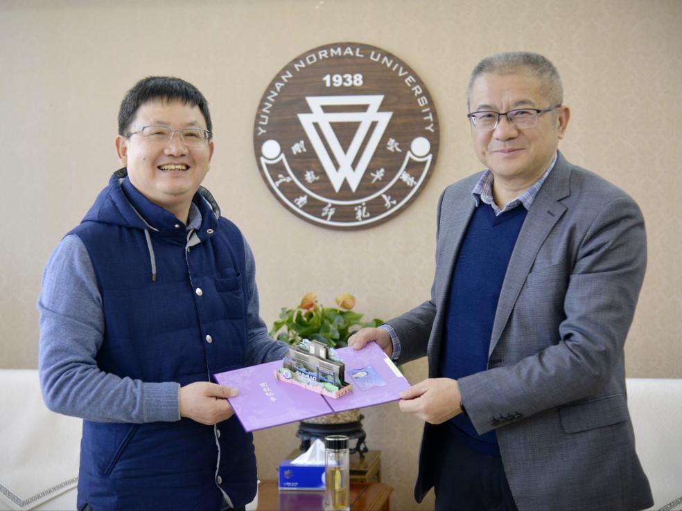 6597f836831050a0e78c2f0a4654b2b2