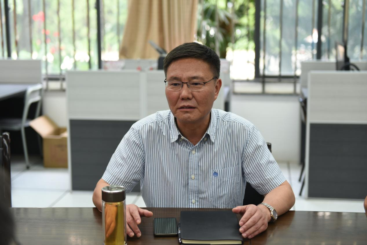 王德强校长一行到外国语学院调研