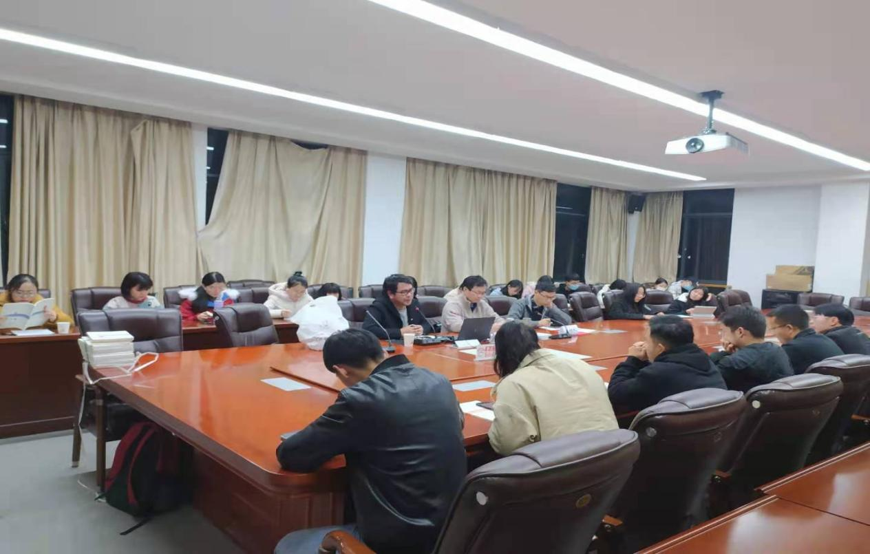 文学院举办尔雅论坛第43期“诗歌的现代性或诗歌精神” 专题讲座