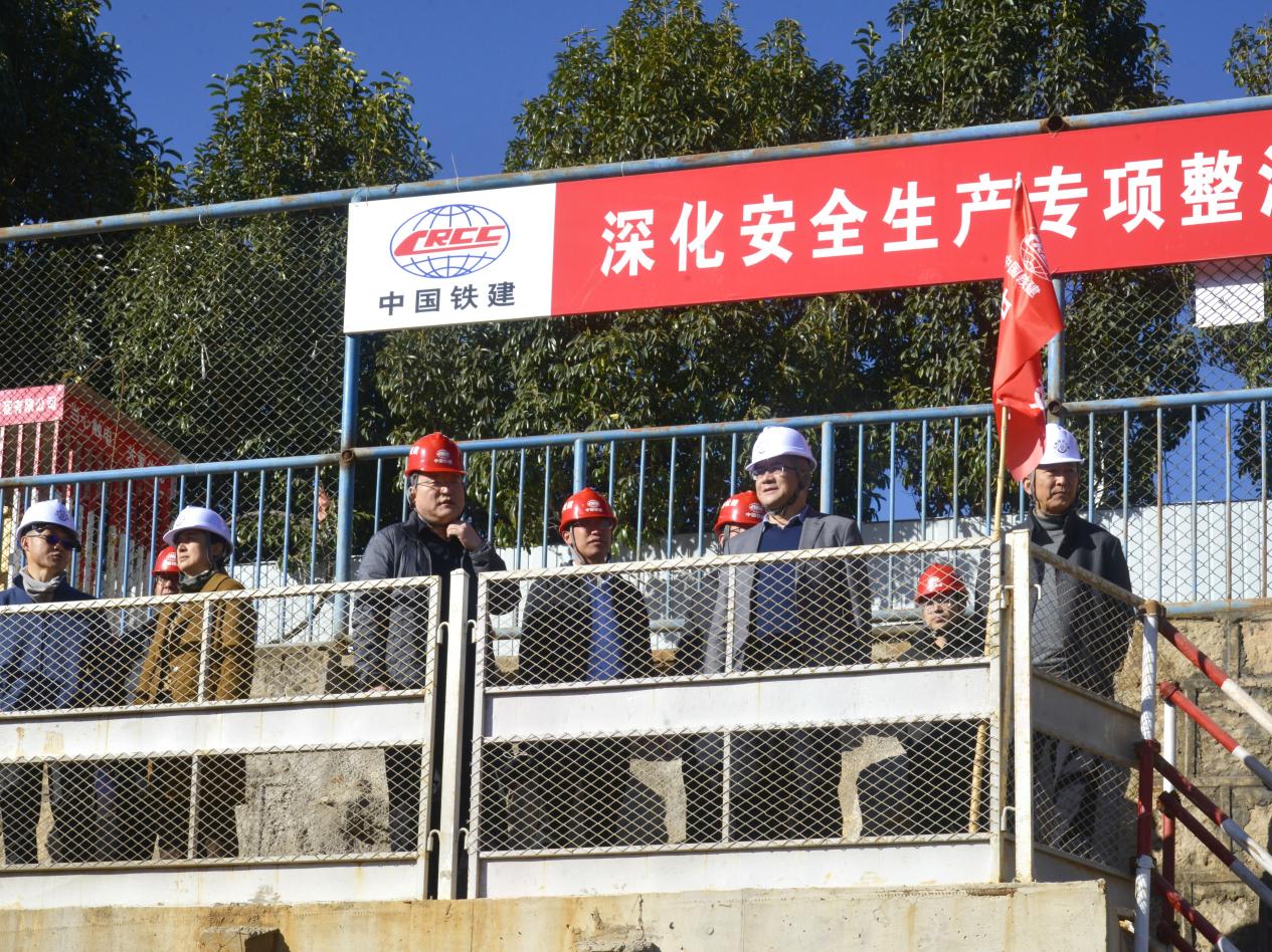 1231上午巡查校园安全新闻图