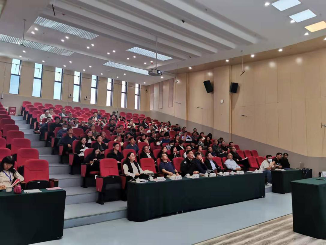 学校召开人才培养质量提升工程工作推进会