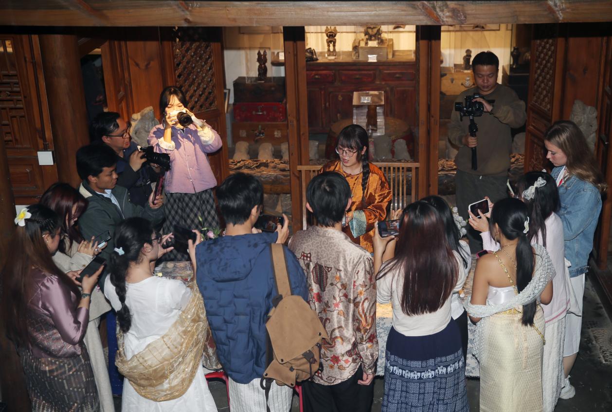 929baf8c2af4a80ca6a9c7a3382fdd4c